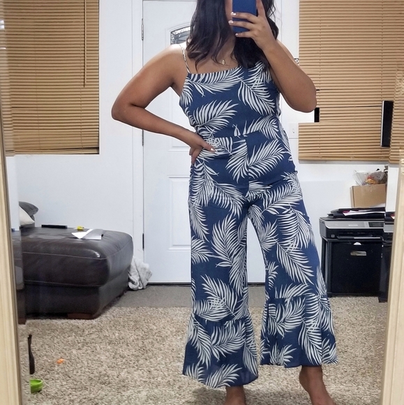 PALMTRESS BLUE PRINT TIE BACK JUMPSUIT - Picture 11 of 12